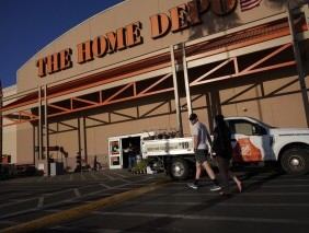 家得宝（Home Depot）第三季度业绩位居华尔街榜首，因消费者支出回落有所缓解